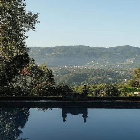 Meia Lua Villa *